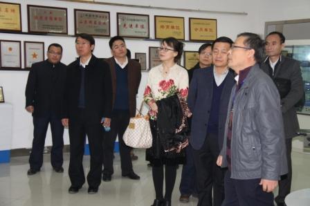 省政協(xié)常委、省科技廳副廳長(zhǎng)徐茂波及省政協(xié)科技界委員蒞臨神戎參觀指導(dǎo)工作